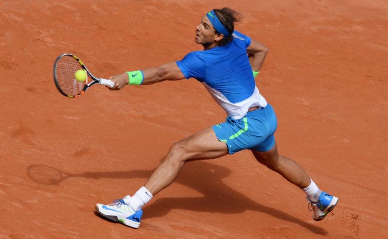 Rafa Nadal, durante un partido en tierra batida. 