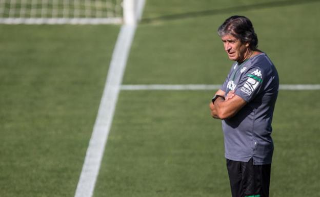 El técnico del Betis, Manuel Pellegrini. 