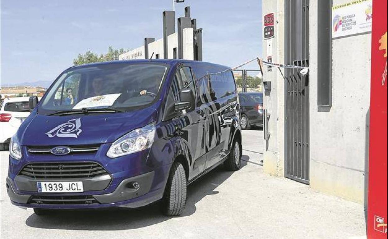 Furgón funerario.