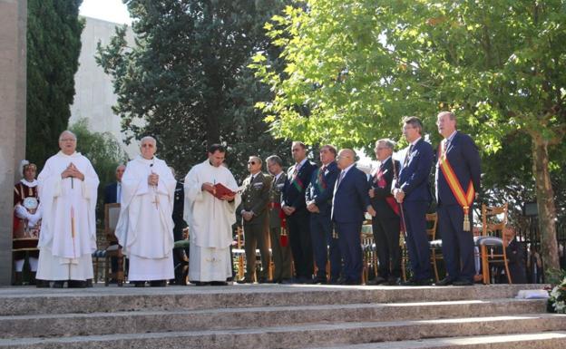 Tradicional misa en el exterior de la basílica que este año se llevará al interior del templo.