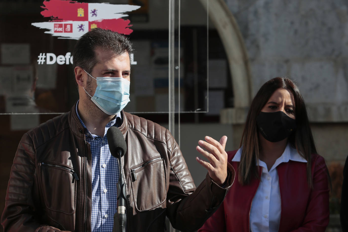 Luis Tudanca se compromete a poner en valor el Pozo Ibarra de Ciñera de Gordón.