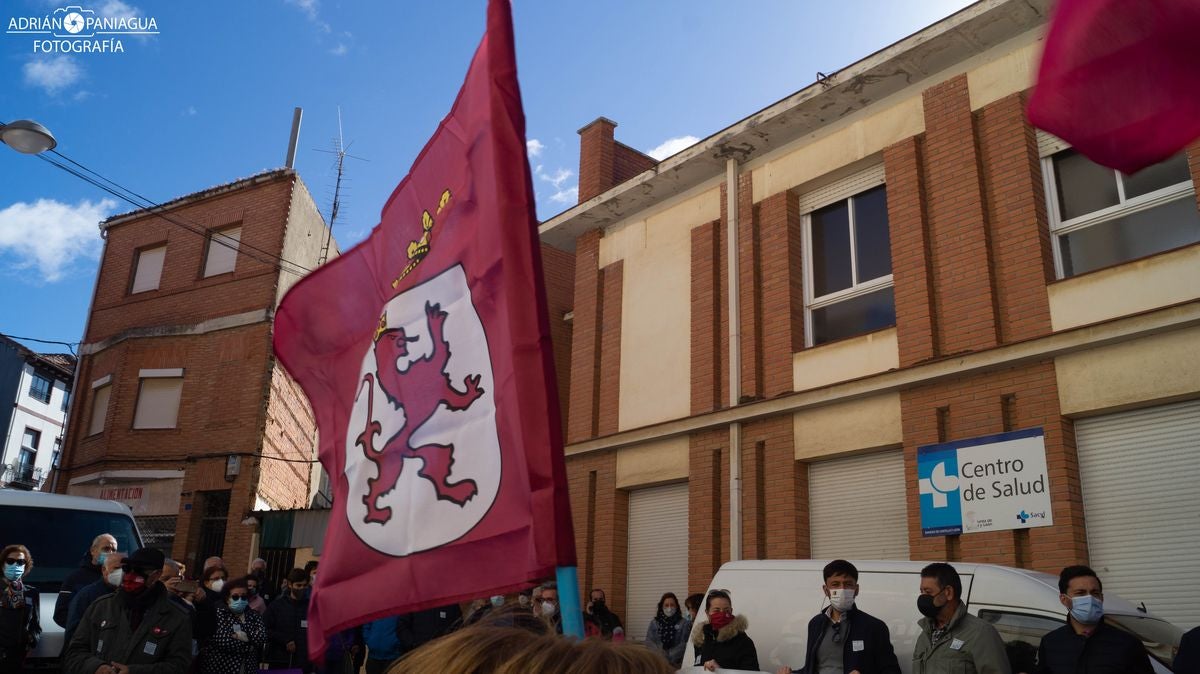 Sahagún sale a la calle para reivindicar una salud rural de calidad.