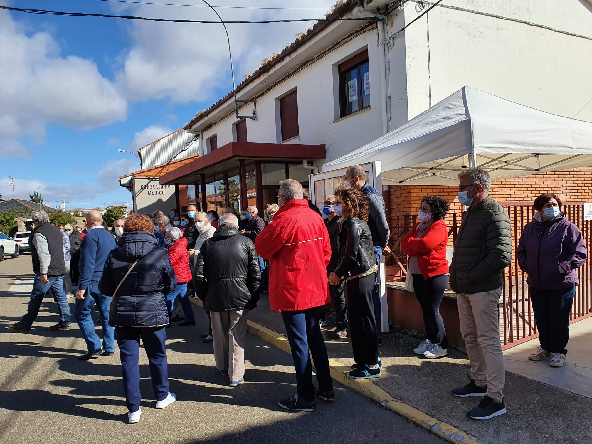 Fotos: Villarejo de Órbigo reclama una sanidad pública rural digna