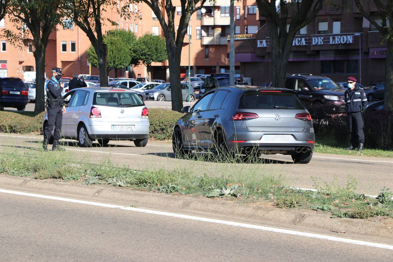 Fotos: Controles de acceso a León