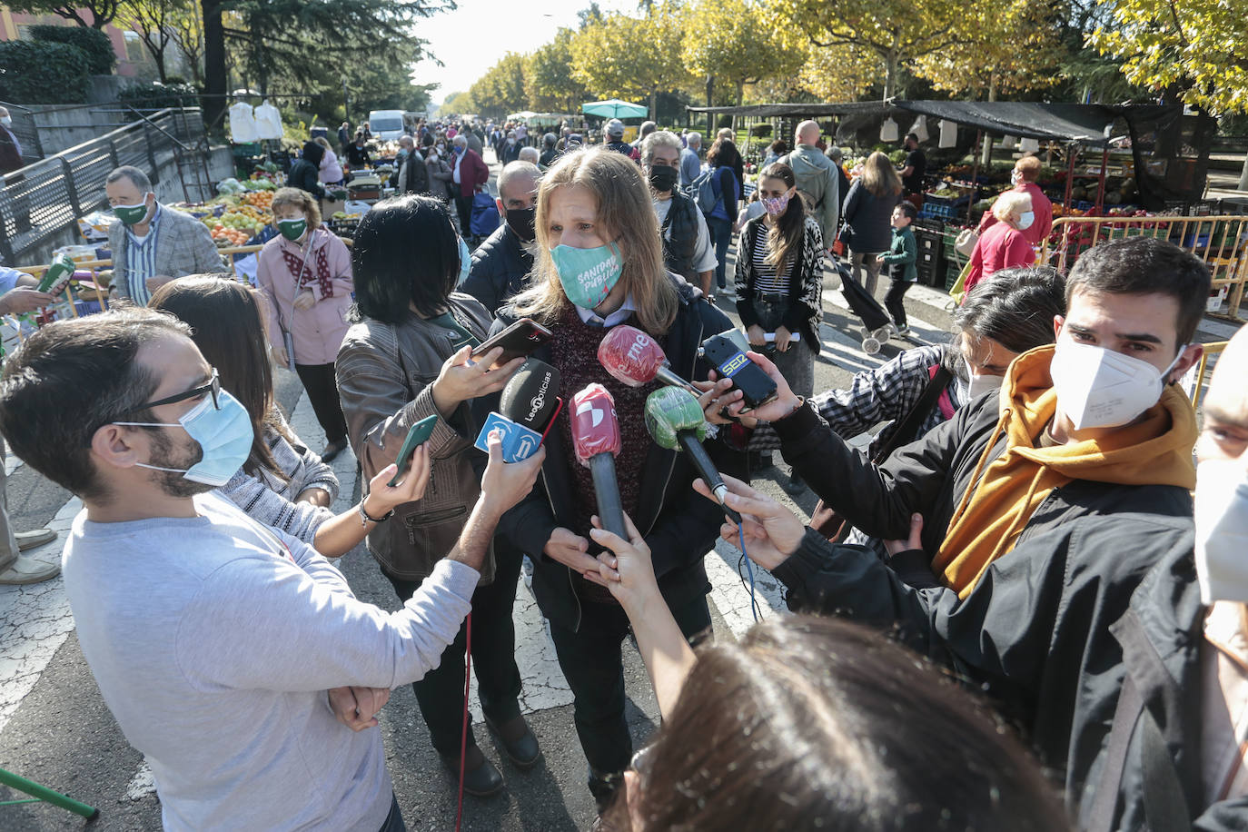 Pablo Fernández celebra una rueda de prensa en esta zona de la capital leonesa.