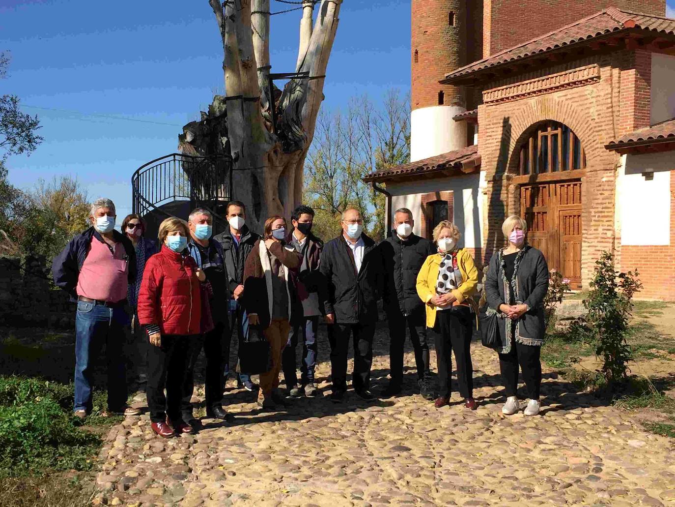 Las obras de restauración de la iglesia de San Pelayo de la localidad de Velilla de La Reina.