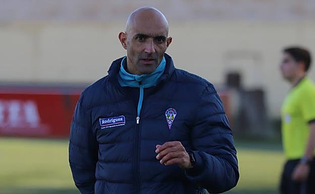 Carlos Delgado, entrenador de La Bañeza.