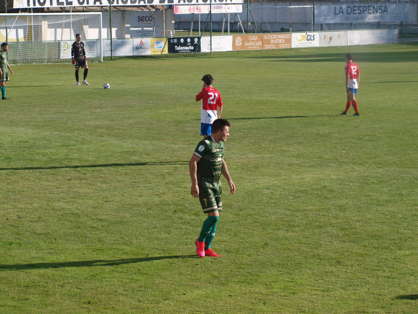 Fotos: El Atlético Astorga comienza ganando