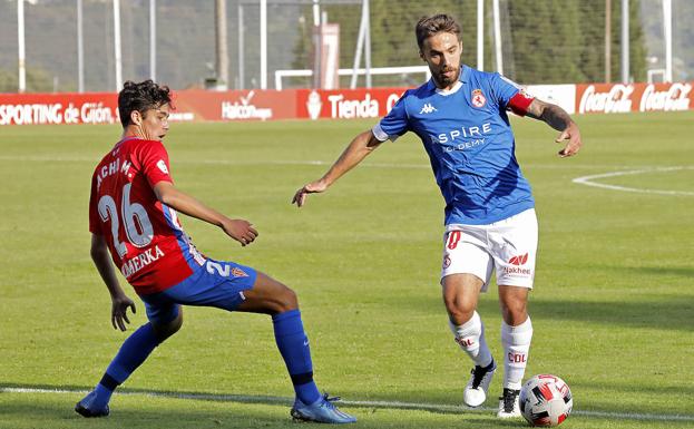 Galería. Sergio Marcos fue el capitán del primer partido de la temporada.