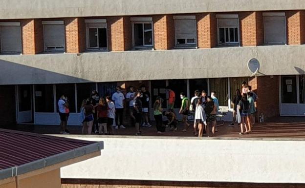 La ULE sancionará a los alumnos de la fiesta en el Colegio Mayor San Isidoro y pone en cuarentena a todos los residentes