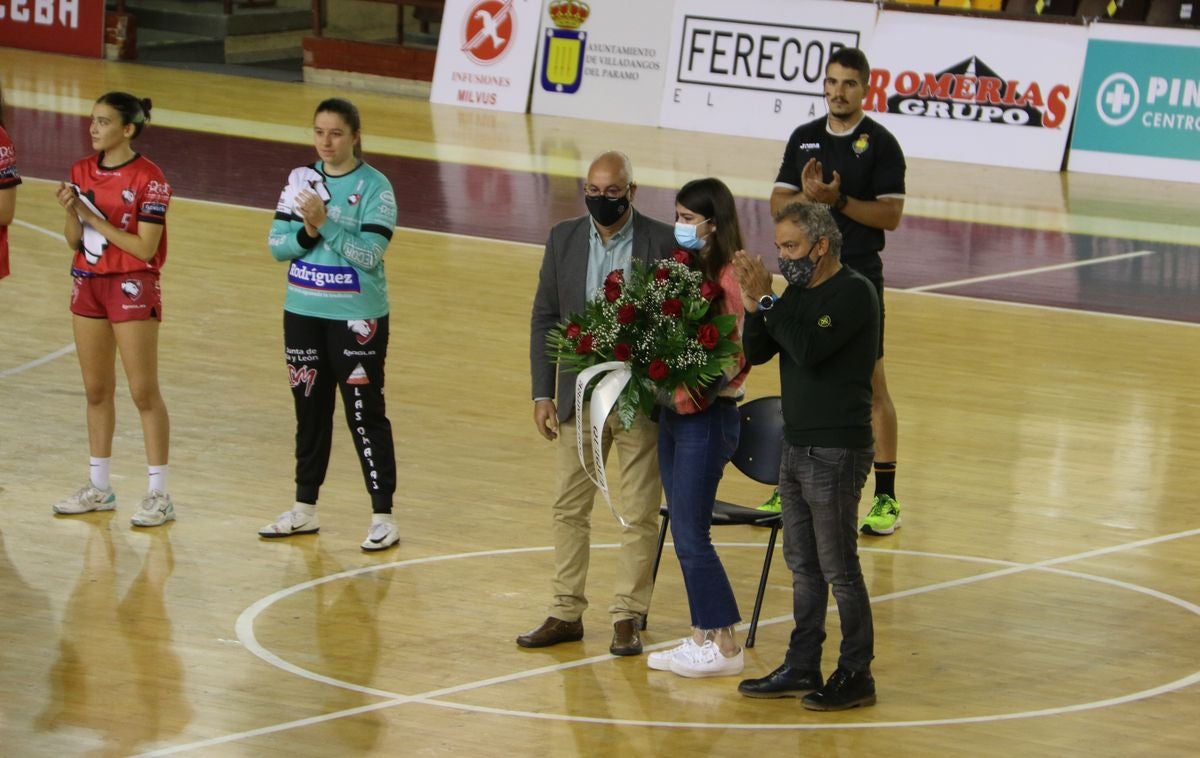 Fotos: El Rodríguez Cleba estrena la temporada ante el Handvall
