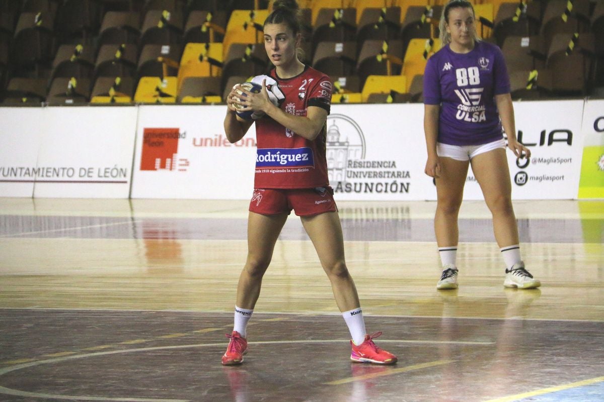 Fotos: El Rodríguez Cleba estrena la temporada ante el Handvall