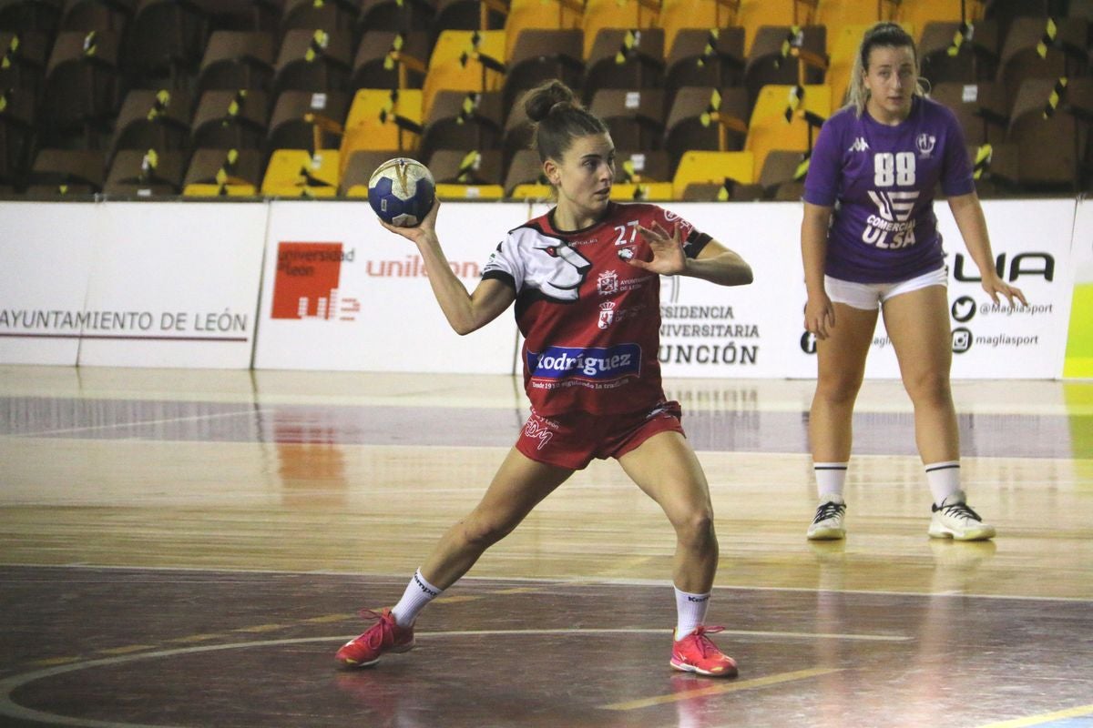 Fotos: El Rodríguez Cleba estrena la temporada ante el Handvall