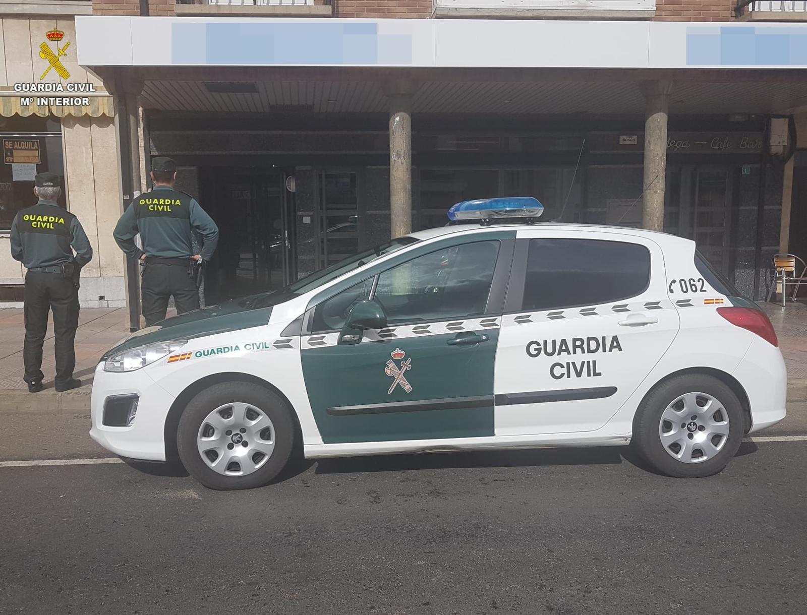 La Guardia Civil, en una de las intervenciones. 