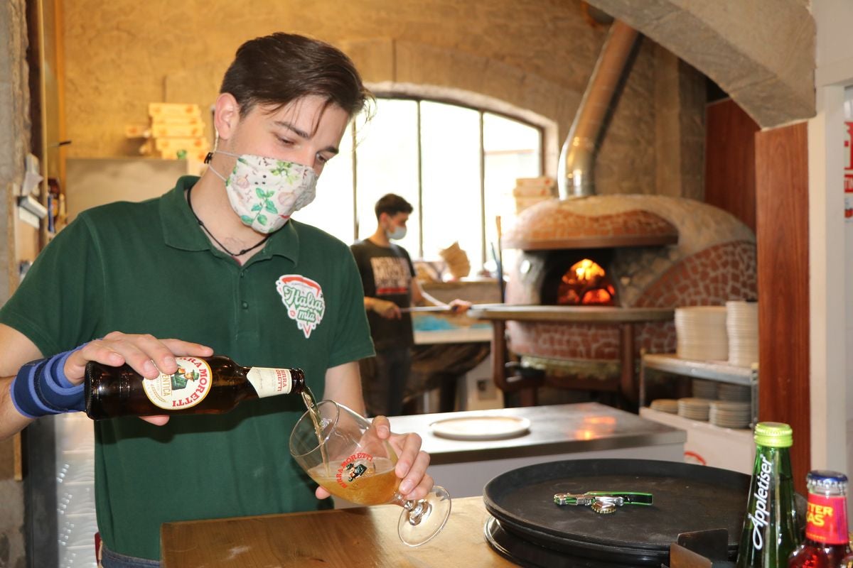 El restaurante Italia Mia ofrece la mejor comida italiana para disfrutar en el salón de tu casa.