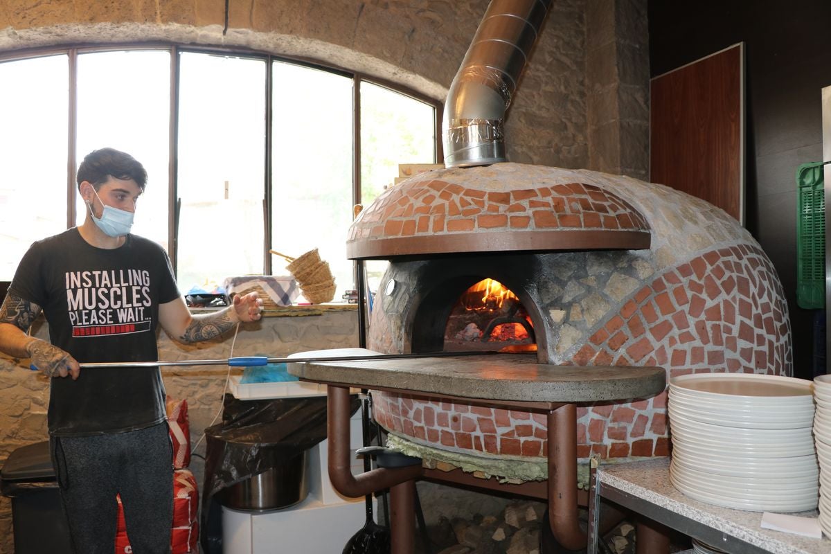 El restaurante Italia Mia ofrece la mejor comida italiana para disfrutar en el salón de tu casa.