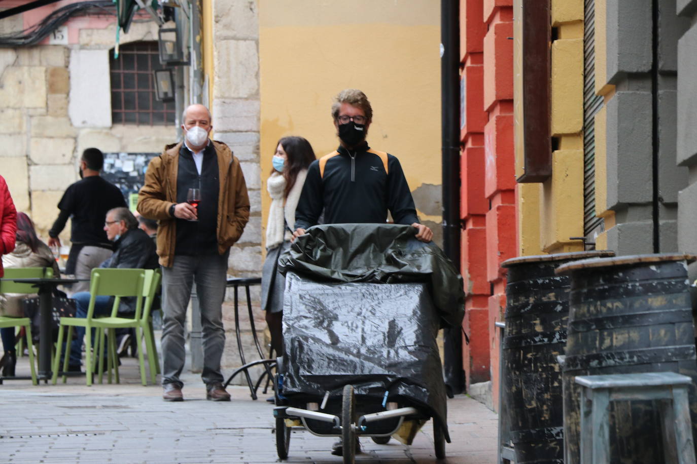 La aventura de Nico hace parada en León tras dos meses y medio de ruta.