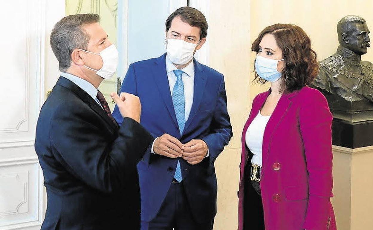 Los presidentes delas tres comunidades durante una reunión para trabajar sobre aspectos vinculados a la crisis sanitaria.