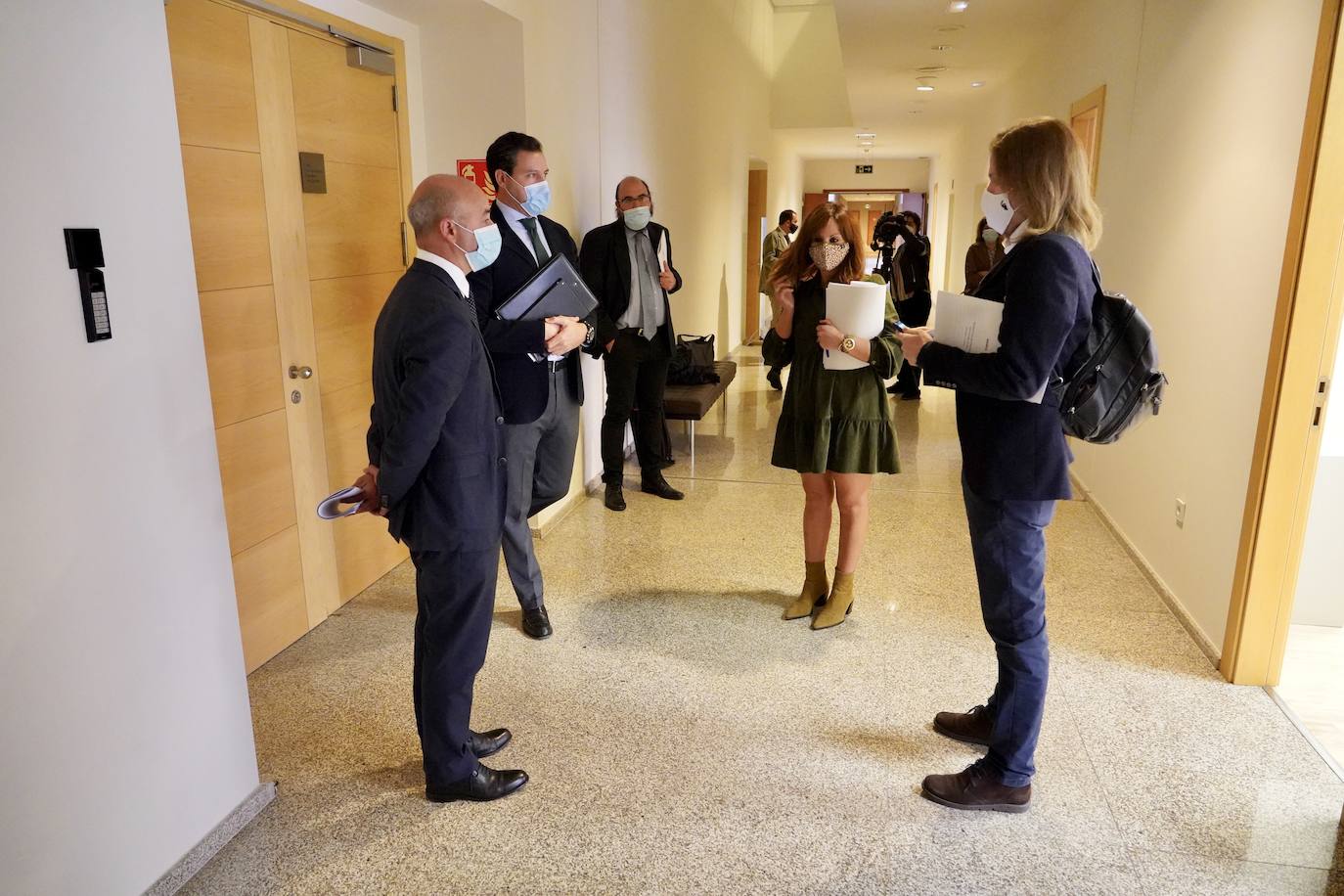 Fotos: Reunión de la Mesa de las Cortes y de la Junta de Portavoces