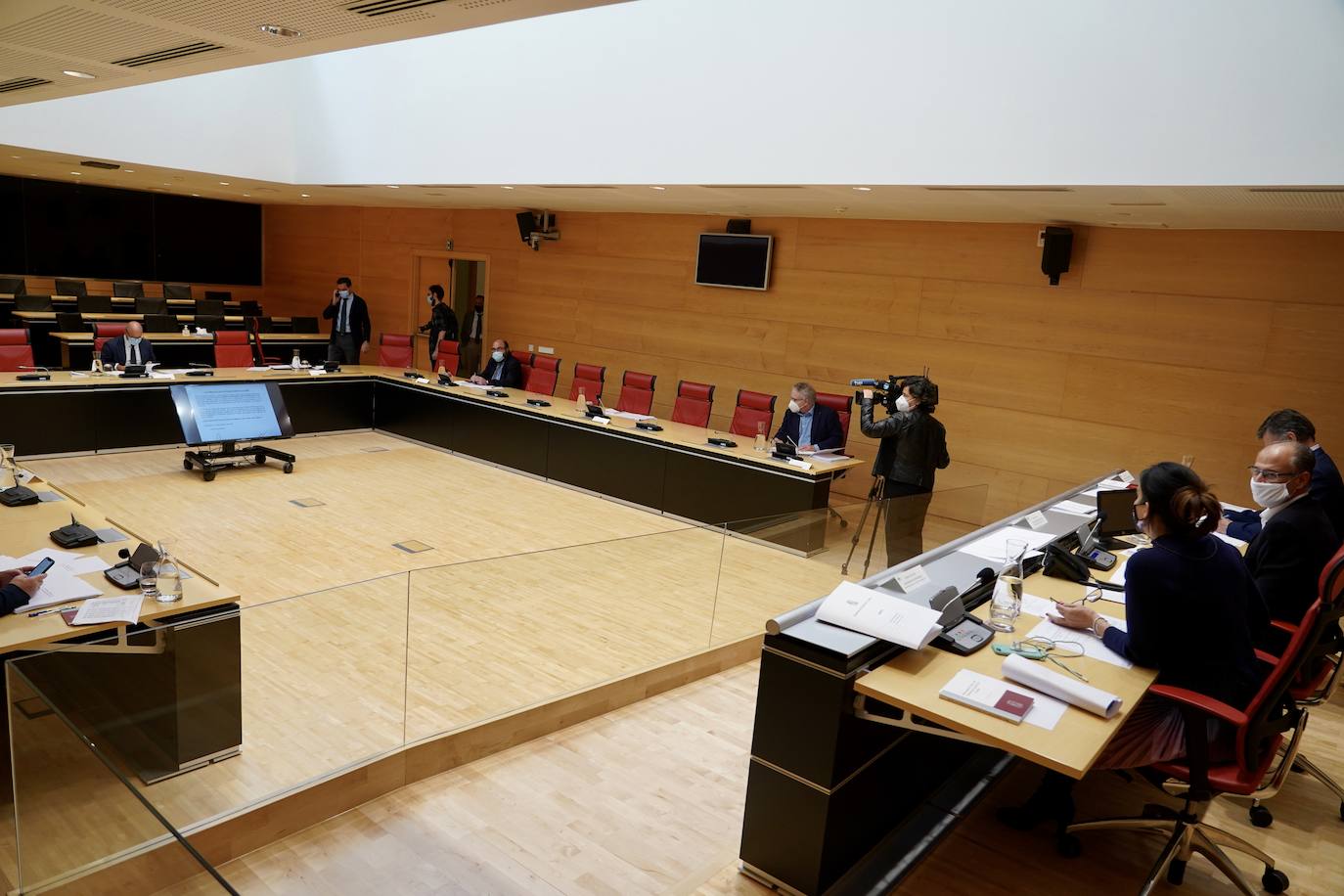 Fotos: Reunión de la Mesa de las Cortes y de la Junta de Portavoces