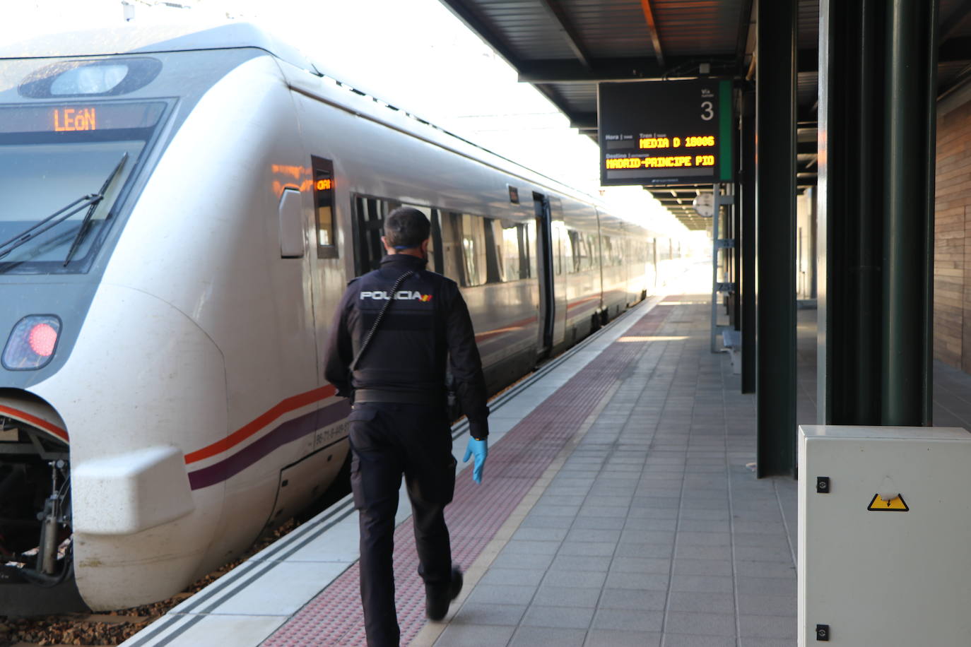 Fotos: Primeros controles en la Estación de Tren