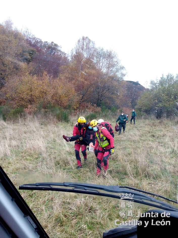 Fotos: Rescate en el Hayedo de Busmayor