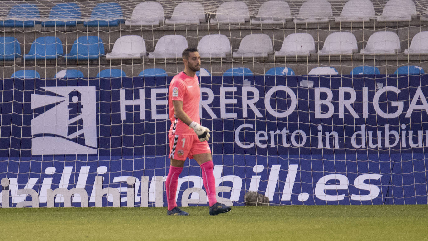 Fotos: Las imágenes del Deportiva-Sabadell