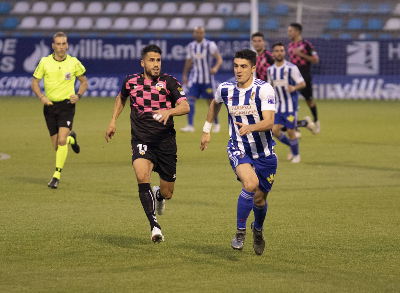 Fotos: Las imágenes del Deportiva-Sabadell