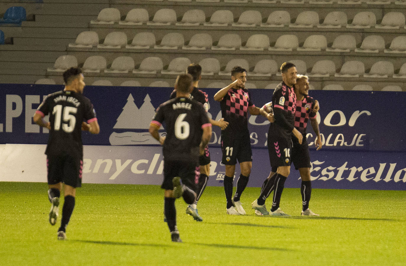 Fotos: Las imágenes del Deportiva-Sabadell