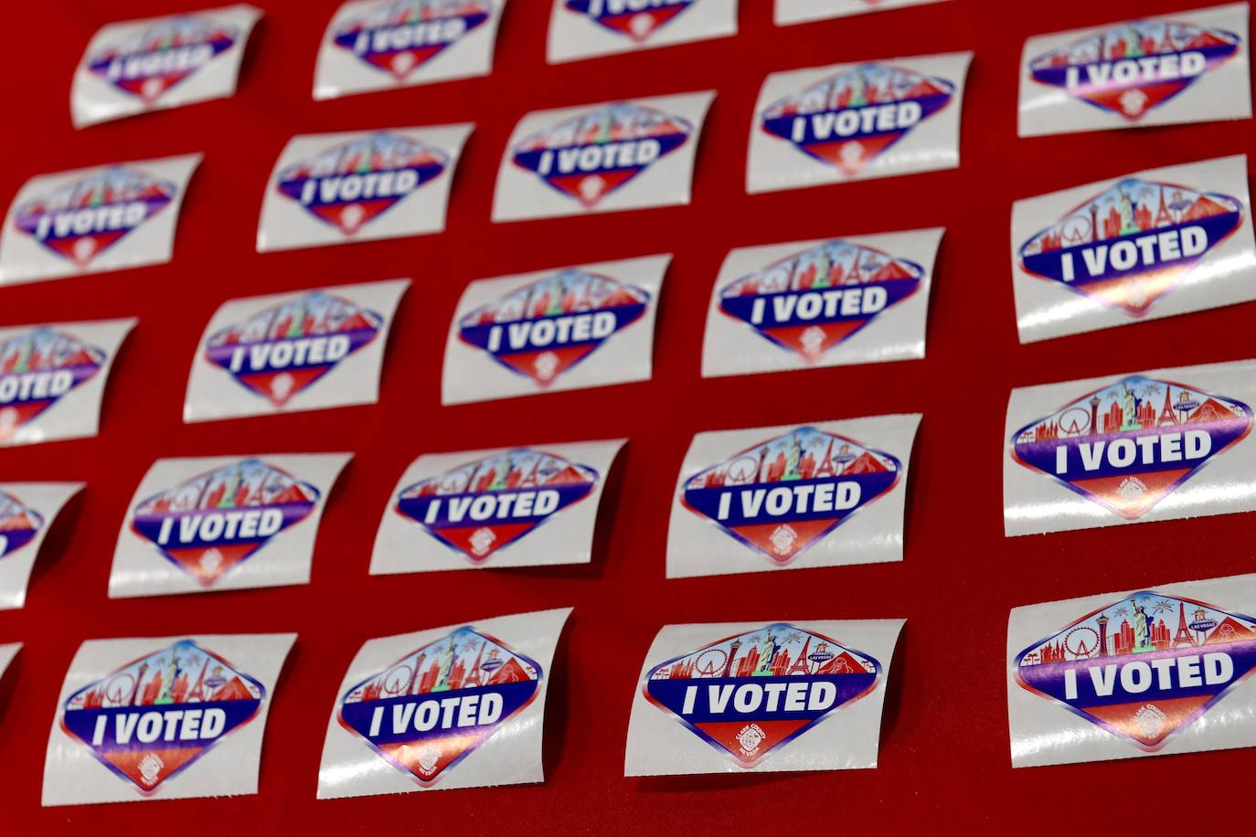 EE UU vive hoy su jornada electoral más turbia en medio de llamadas a la violencia.