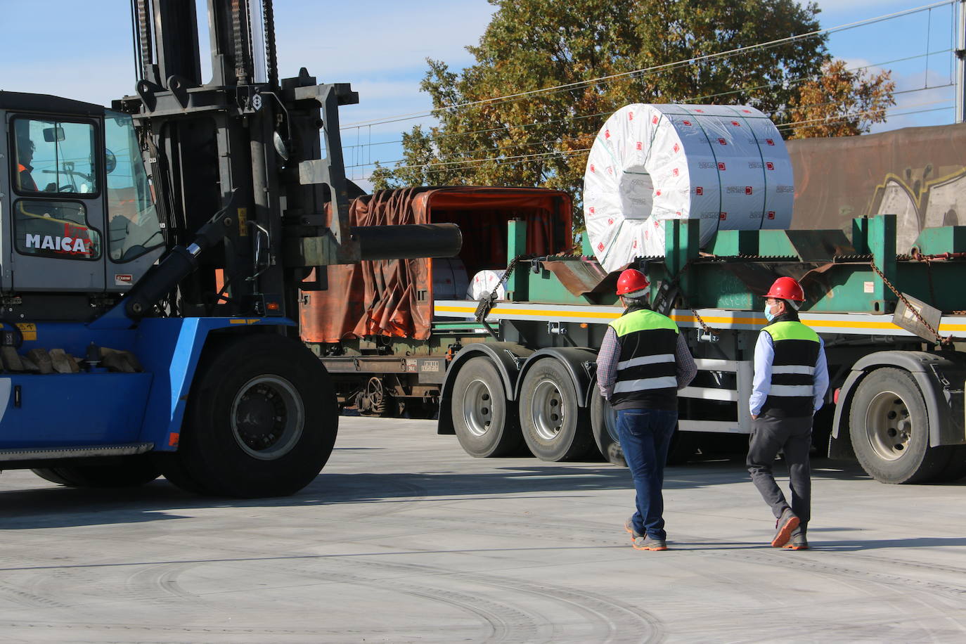 Fotos: Primer tren con salida desde Coated Solutions León