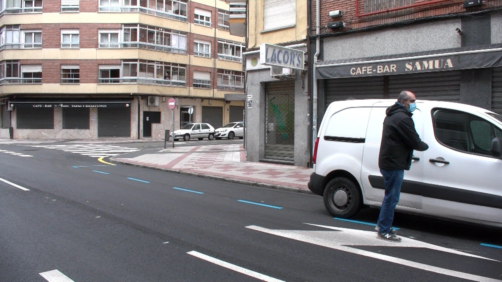 Fotos: La ORA comienza a funcionar en la explanada de la Junta y en José Aguado