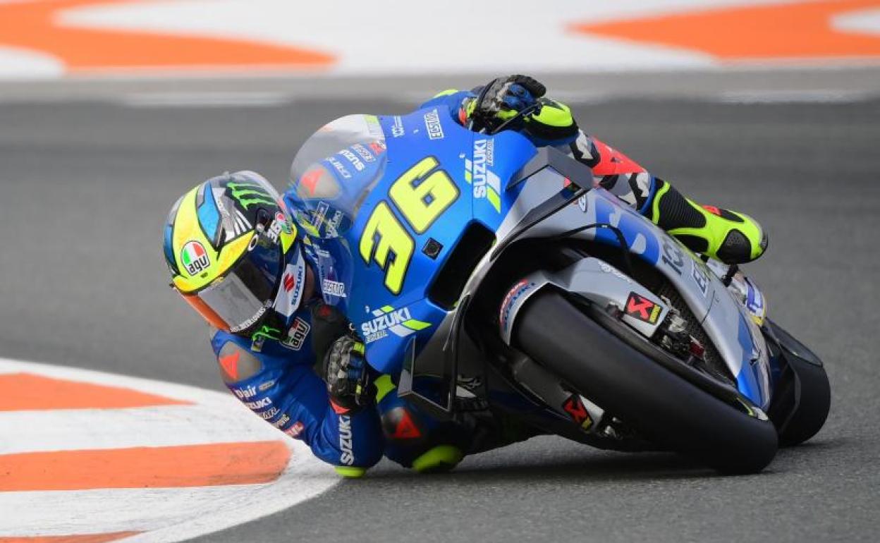 Joan Mir, durante la primera jornada de entrenamientos libres en el circuito Ricardo Tormo. 