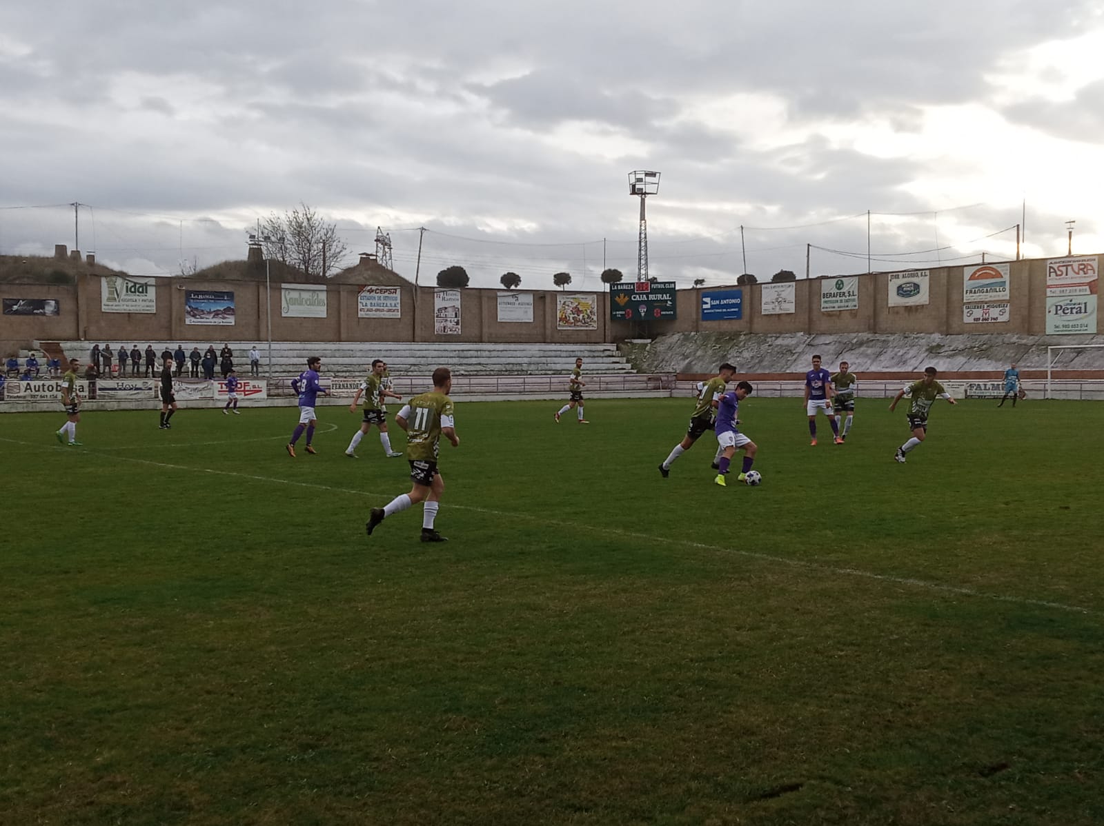 Fotos: La Bañeza cae ante el Palencia Cristo Atlético