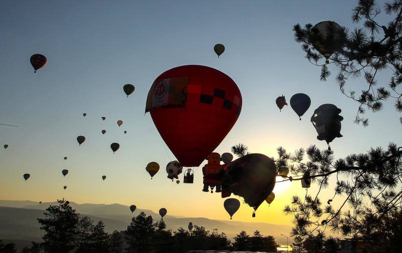 Este fin de semana se celebró en la ciudad mexicana de León el Festival Internacional del Globo, que llenó de colores el cielo de este distrito. Por primera vez en 18 años se realizó sin acceso al público debido a la pandemia de covid-19.