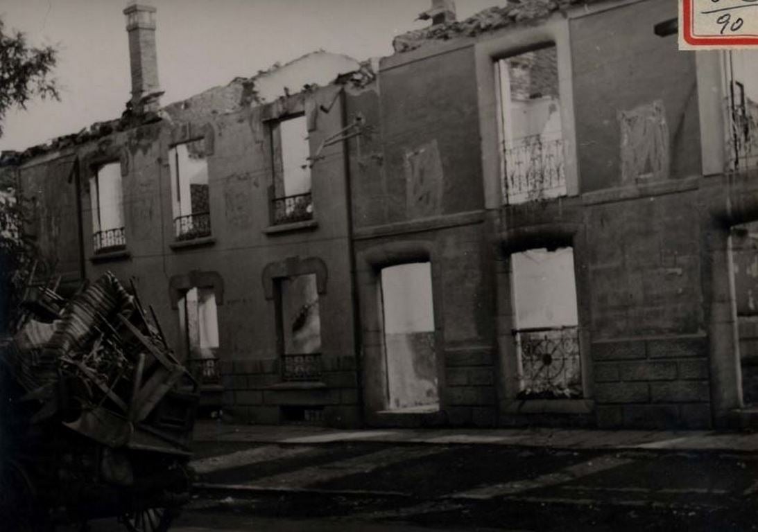 La Biblioteca Nacional publica las imágenes de los efectos causados por los incendios y bombardeos en la zona norte de León, Pola de Gordón, Santa Lucía y La Vid, durante la Guerra Civil 