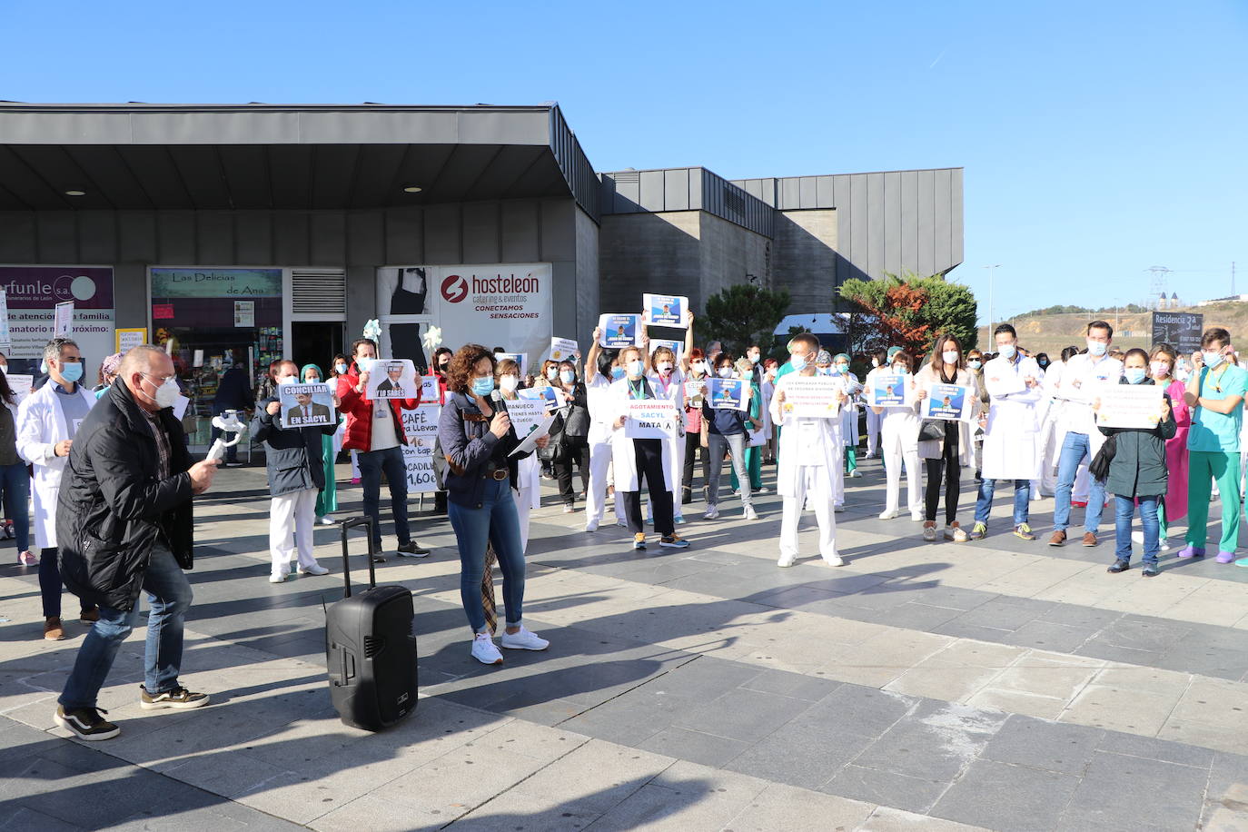 Fotos: Concentración de los sanitarios contra el &#039;decretazo&#039;