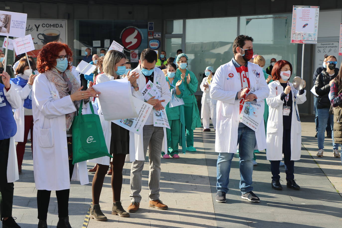 Fotos: Concentración de los sanitarios contra el &#039;decretazo&#039;