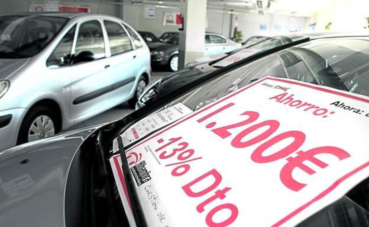 La Junta rechaza el incremento del impuesto de matriculación porque elevará el precio de los coches en más de un 5%