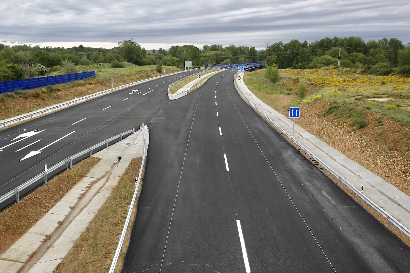 Fotos: Obras en la autovía León-Valladolid