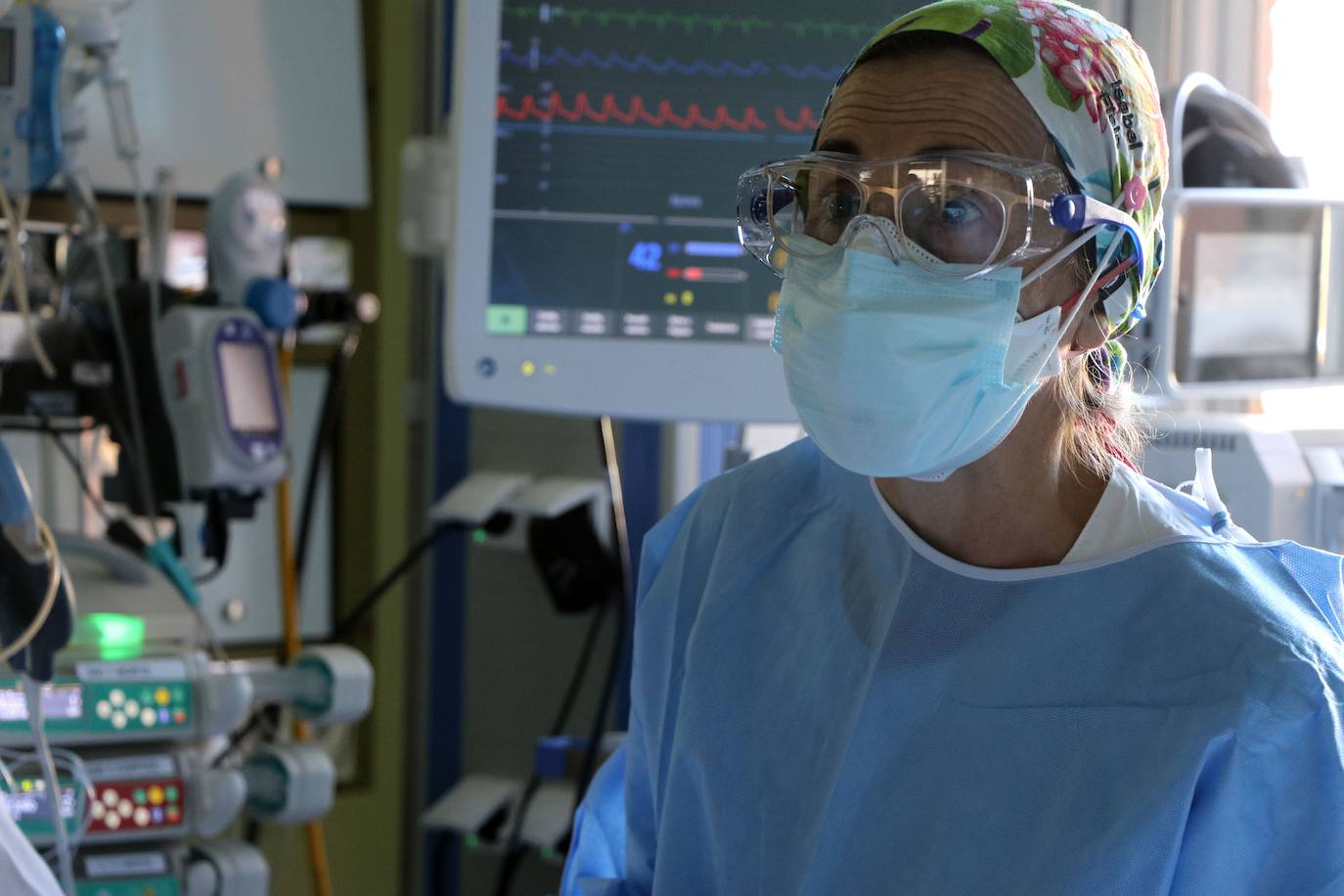 leonoticias entra en la UCI del Hospital Clínico de Valladolid para contar la realidad que se vive en las trincheras de la pandemia.