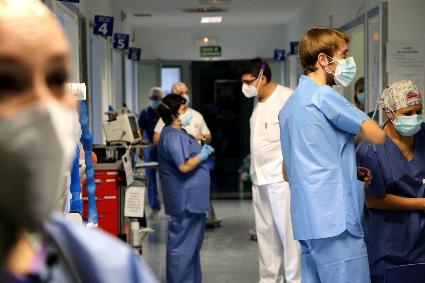 leonoticias entra en la UCI del Hospital Clínico de Valladolid para contar la realidad que se vive en las trincheras de la pandemia.