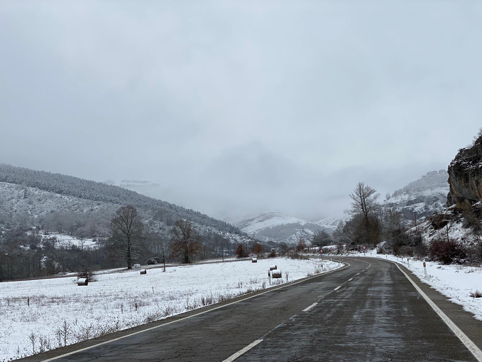 Fotos: La nieve tiñe de blanco el norte de la provincia