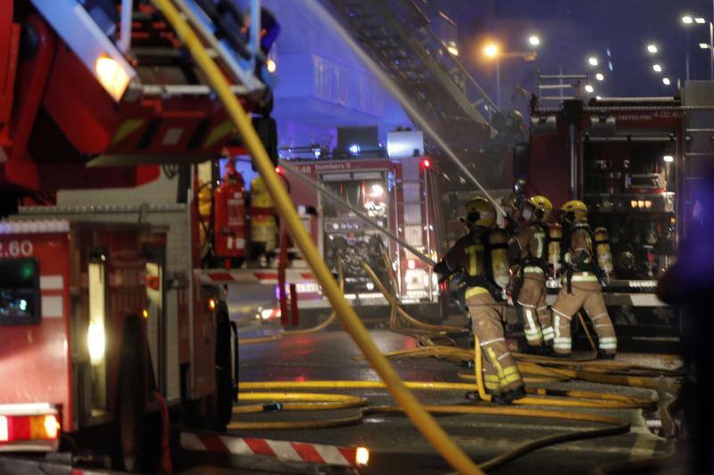 Fotos: Imágenes del trágico incendio de Badalona