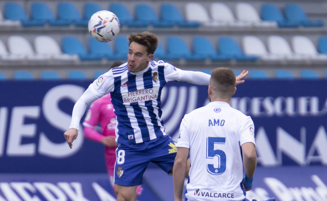 Larrea, en un partido con la Deportiva.