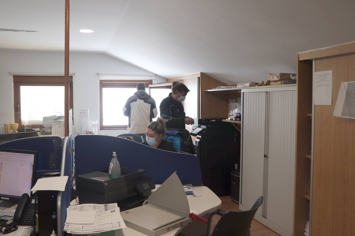 Con la caída de las primeras nevadas ya empiezan los preparativos para una nueva temporada de nieve en la estación de San Isidro