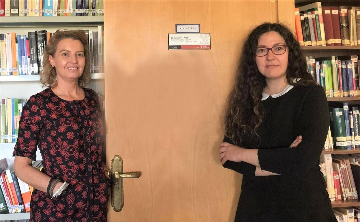 Las dos profesoras de Derecho Laboral que realizan el estudio, Susana Rodríguez y Henar Álvarez. 