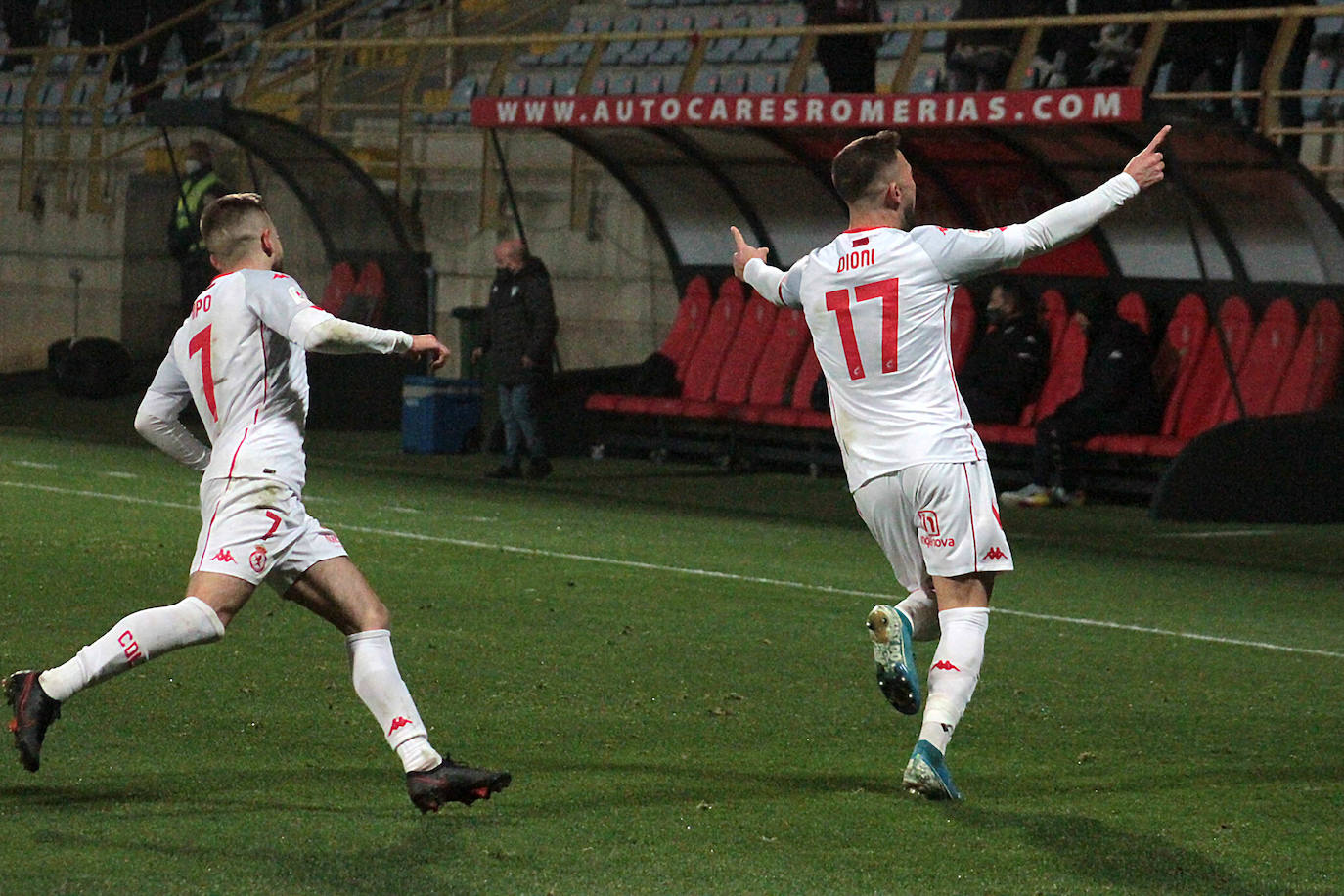 La Cultural y el Villanovense debutaron en el torneo del KO en el Reino de León.