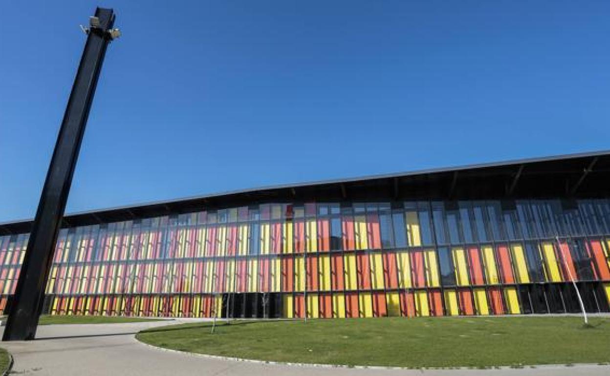 Imagen del exterior del Palacio de Exposiciones en León. 