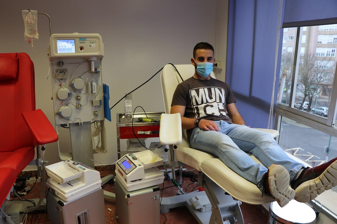 En el punto de donantes de sangre en José Aguado se encuentra una máquina para separar el plasma del resto de componentes sanguíneos.